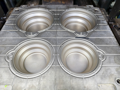 Customization options for silicone dog bowls -- color, logo, packaging